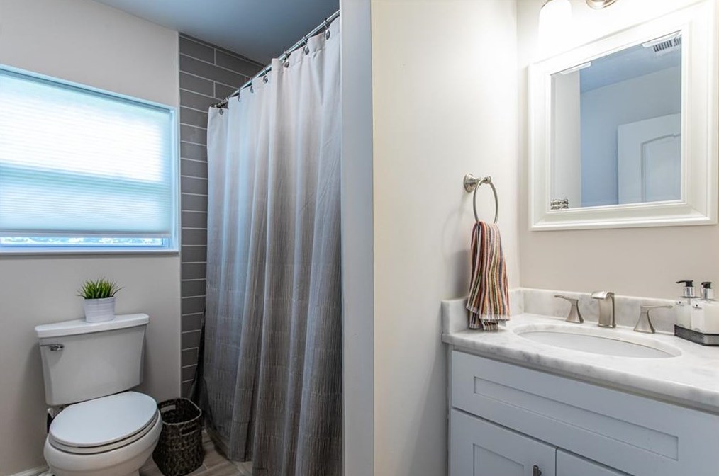 2036 Rockhaven Dr, Decatur GA  30032-5373 exterior