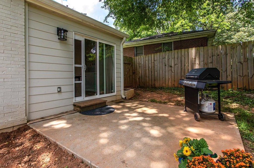 2036 Rockhaven Dr, Decatur GA  30032-5373 exterior