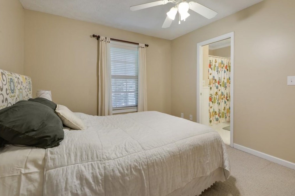 21 Villa Ct, Smyrna GA  30080-4570 exterior