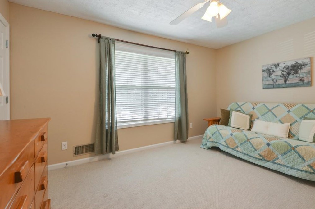 21 Villa Ct, Smyrna GA  30080-4570 exterior