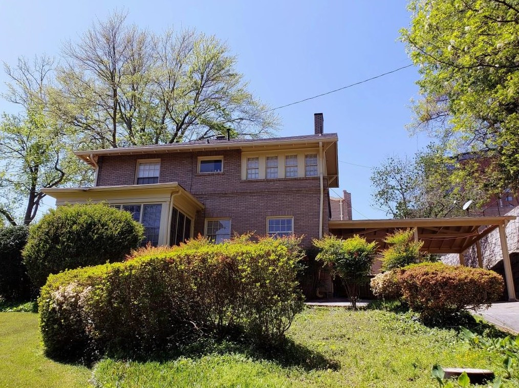 30 Terrace Dr, Atlanta GA  30305-4350 exterior