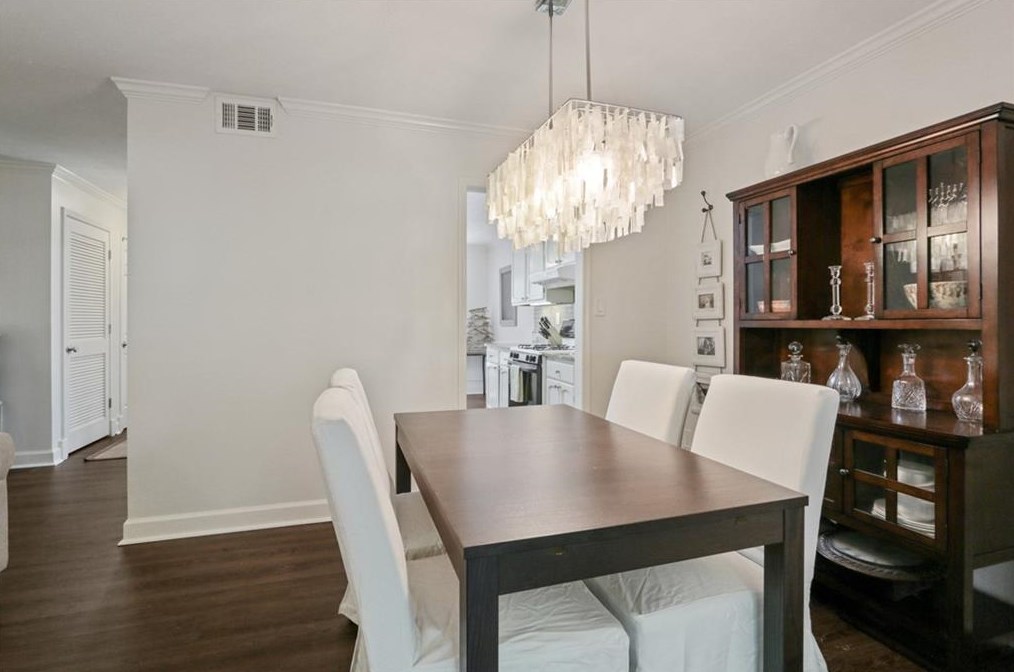 1354 Weatherstone Way, Atlanta GA  30324-4645 exterior