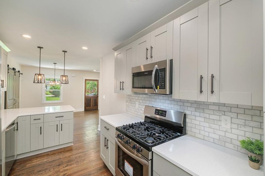 1860 Camellia Dr, Decatur GA  30032-5202 exterior