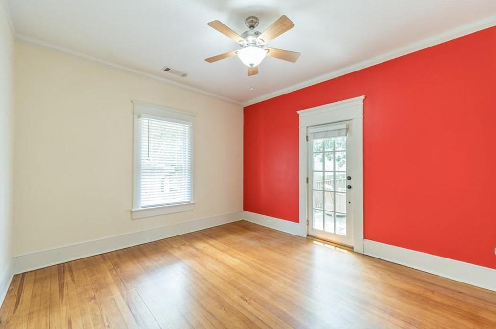 501 Candler St, Decatur GA  30030-3751 exterior