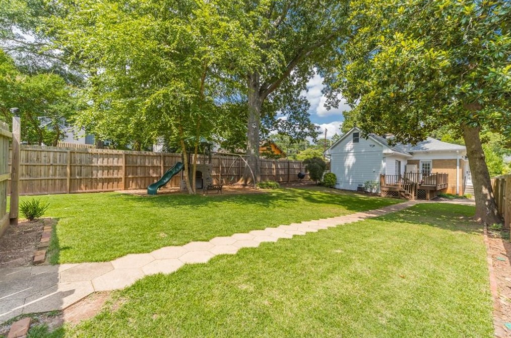 501 Candler St, Decatur GA  30030-3751 exterior