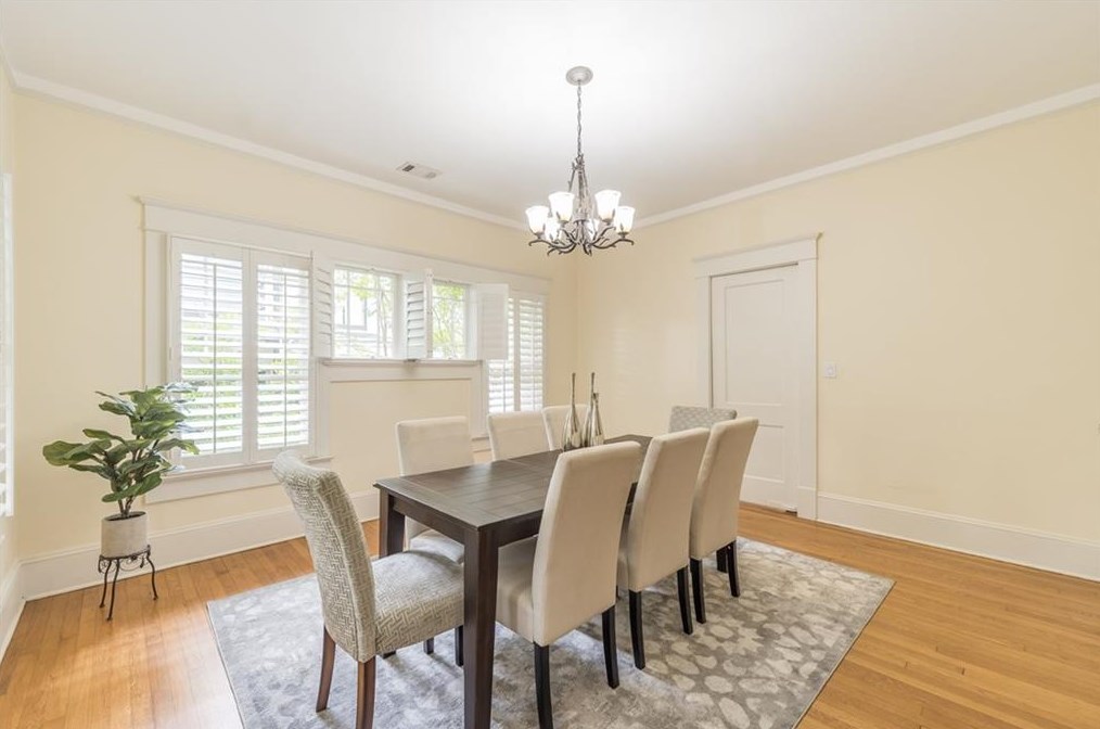 501 Candler St, Decatur GA  30030-3751 exterior