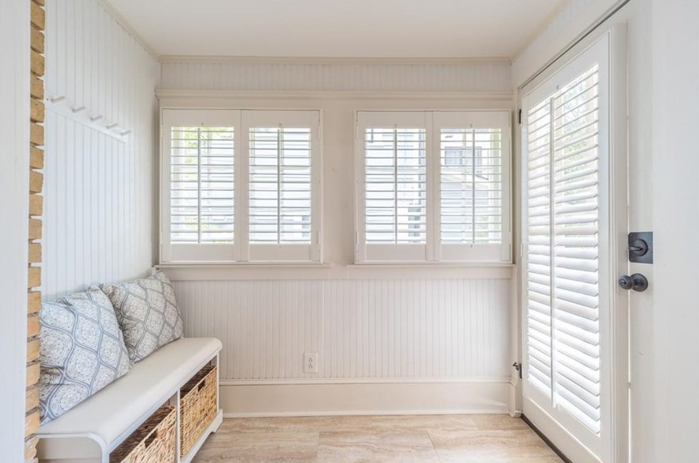 501 Candler St, Decatur GA  30030-3751 exterior