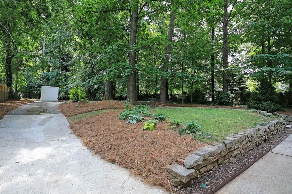 224 Upland Rd, Decatur GA  30030-2866 exterior