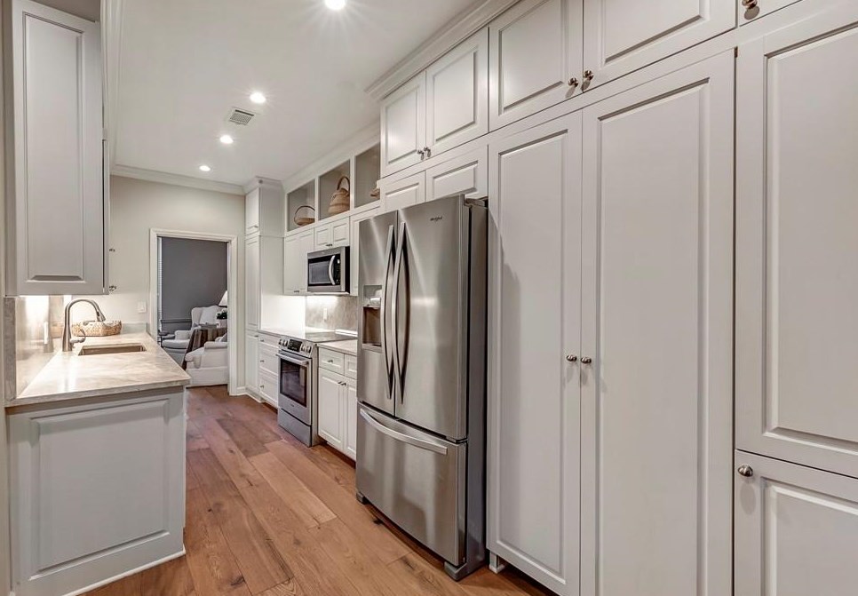 47 Willow Gln, Atlanta GA  30342-1341 exterior