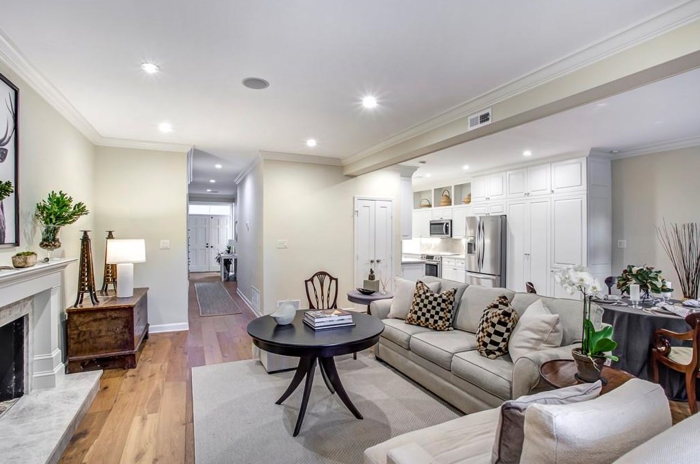 47 Willow Gln, Atlanta GA  30342-1341 exterior