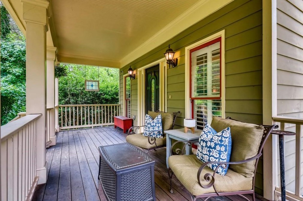 539 Oakview Rd, Decatur GA  30030-4327 exterior