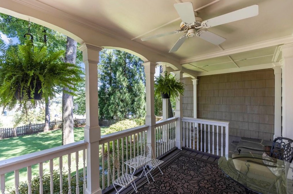 605 Wilson Rd, Atlanta GA  30318-1716 exterior