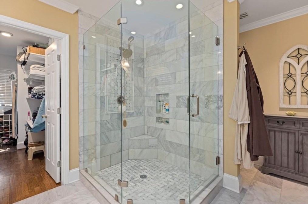 605 Wilson Rd, Atlanta GA  30318-1716 exterior