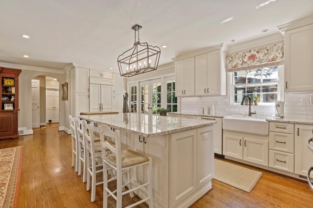 605 Wilson Rd, Atlanta GA  30318-1716 exterior