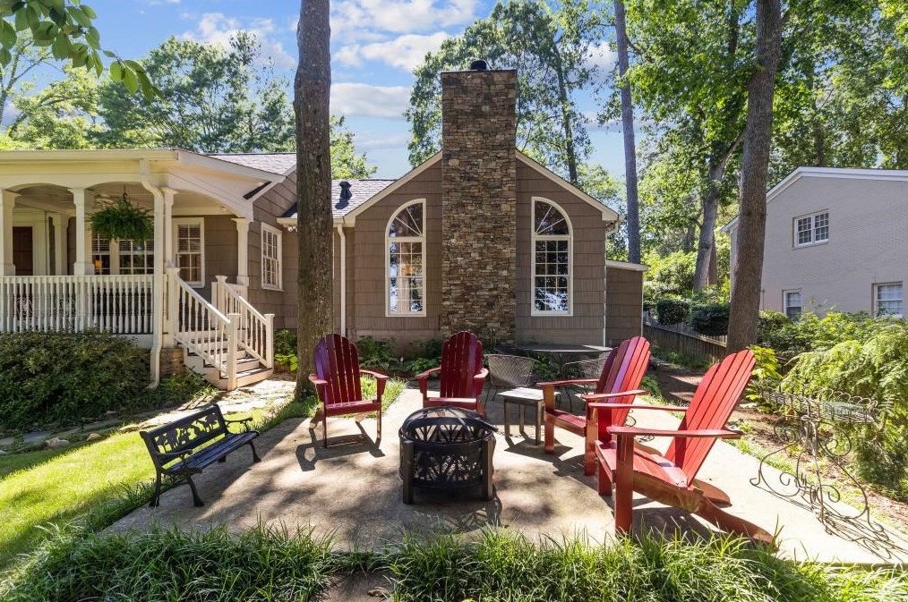 605 Wilson Rd, Atlanta GA  30318-1716 exterior