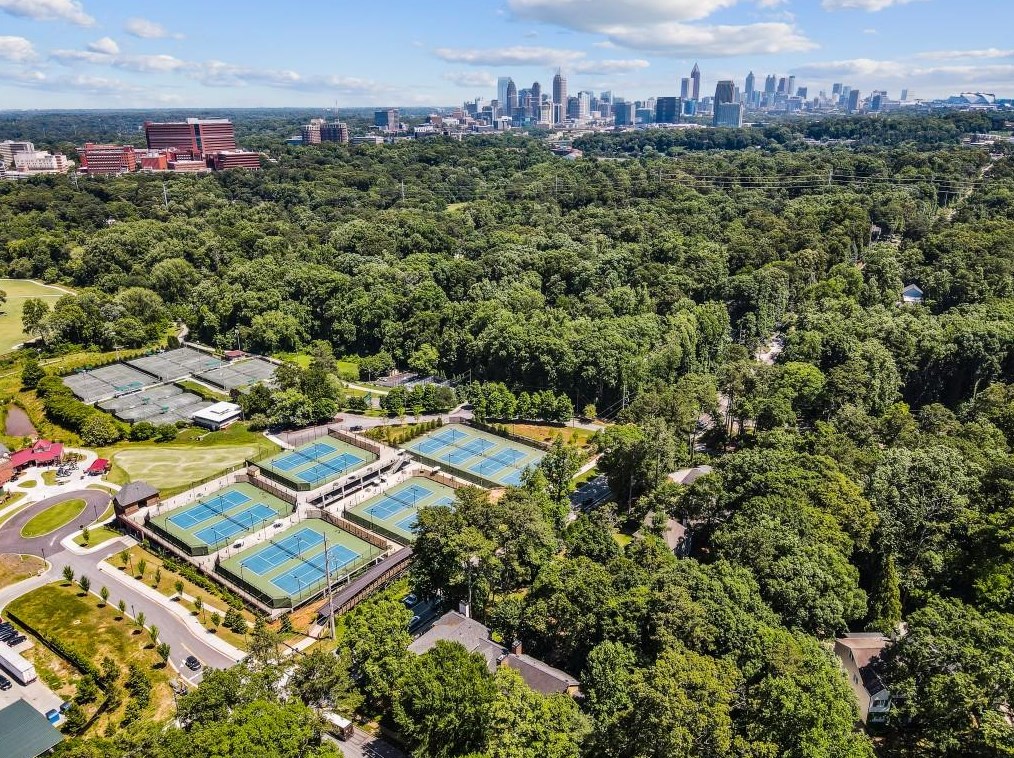 605 Wilson Rd, Atlanta GA  30318-1716 exterior