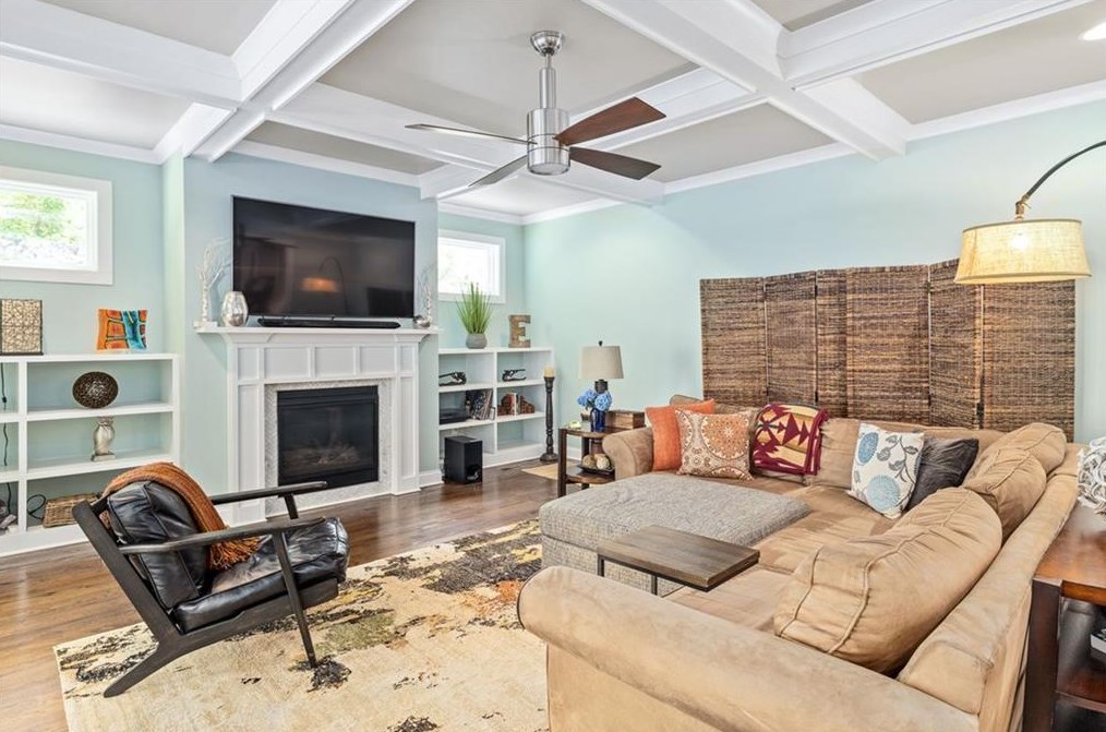 1355 Conway Rd, Decatur GA  30030-4559 exterior