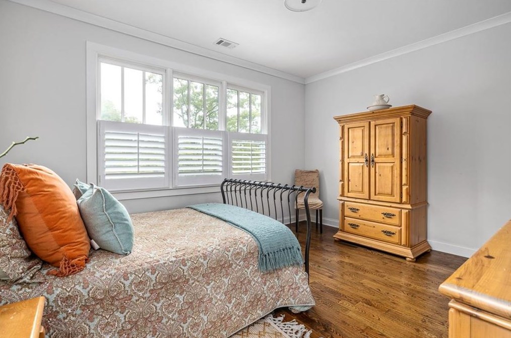 1355 Conway Rd, Decatur GA  30030-4559 exterior