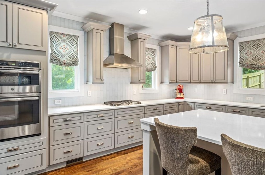 1355 Conway Rd, Decatur GA  30030-4559 exterior