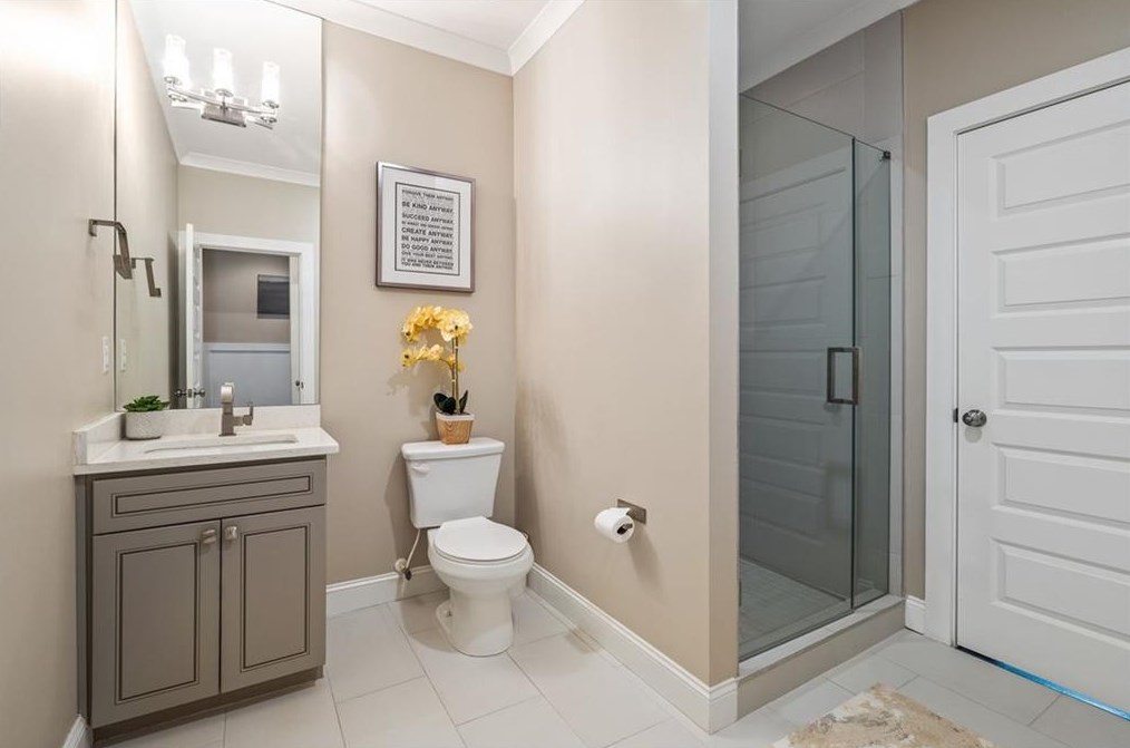 1355 Conway Rd, Decatur GA  30030-4559 exterior