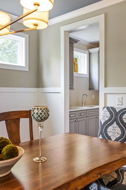 1355 Conway Rd, Decatur GA  30030-4559 exterior