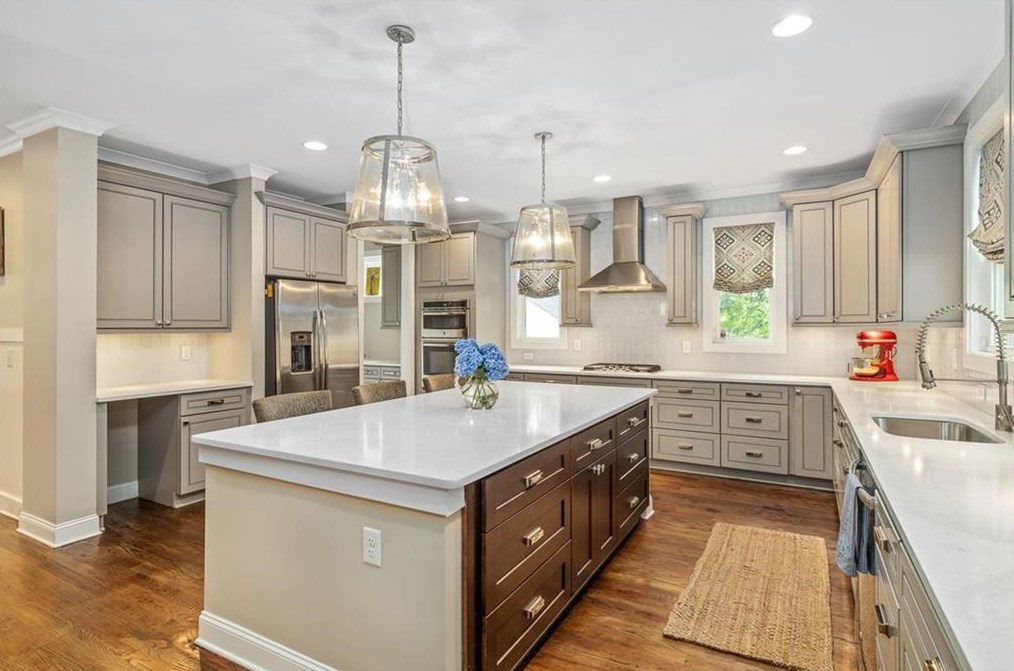 1355 Conway Rd, Decatur GA  30030-4559 exterior