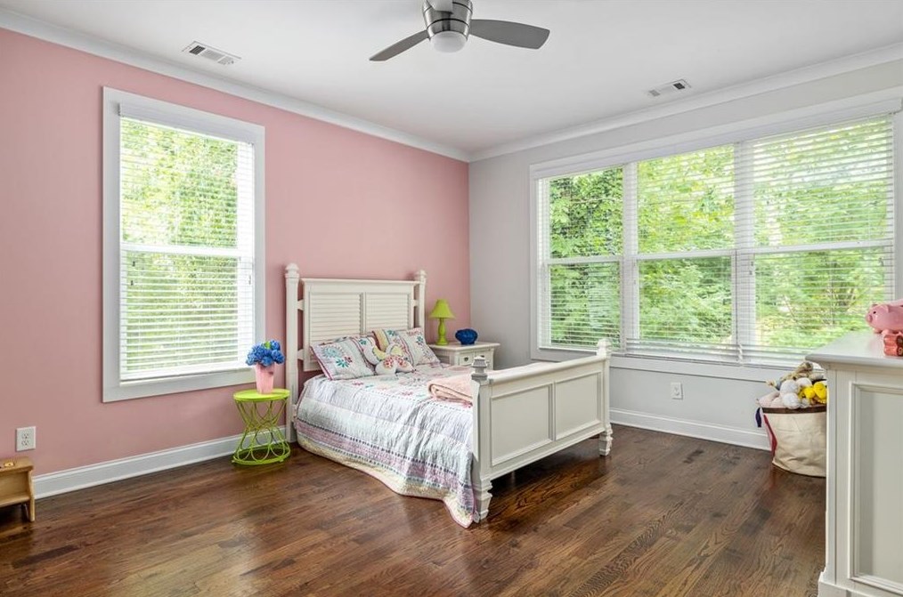 1355 Conway Rd, Decatur GA  30030-4559 exterior