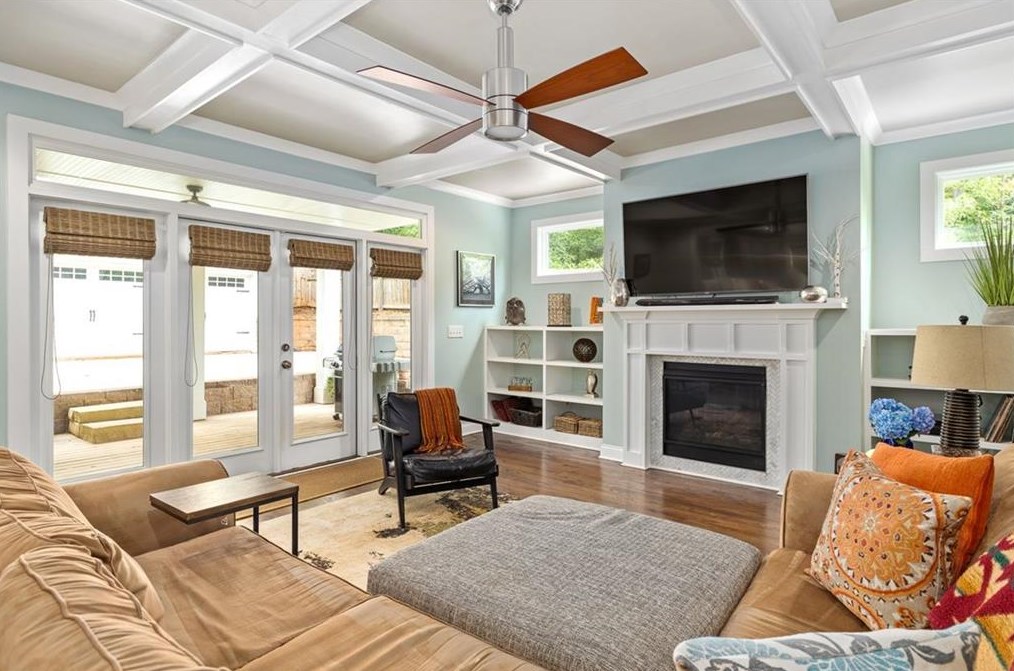 1355 Conway Rd, Decatur GA  30030-4559 exterior