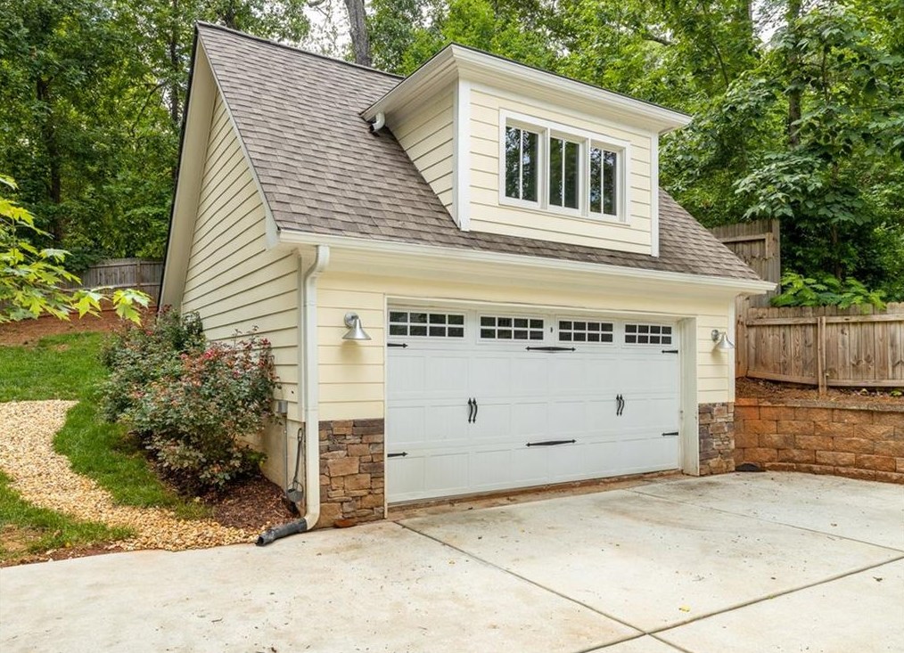 1355 Conway Rd, Decatur GA  30030-4559 exterior