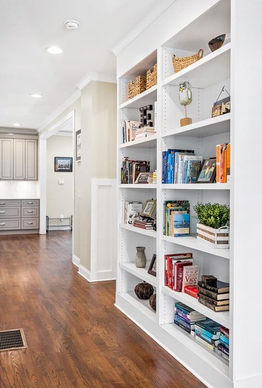 1355 Conway Rd, Decatur GA  30030-4559 exterior