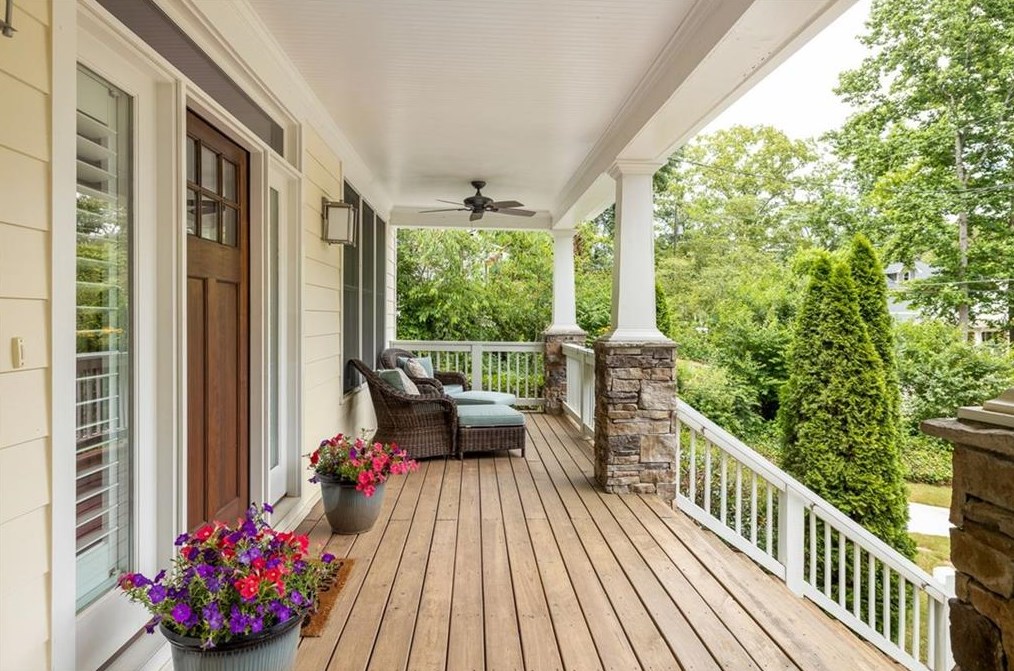 1355 Conway Rd, Decatur GA  30030-4559 exterior