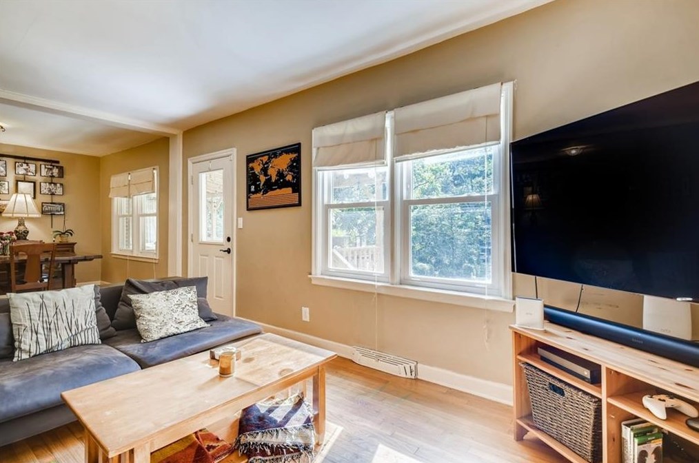 986 Carter Rd, Decatur GA  30030-4701 exterior