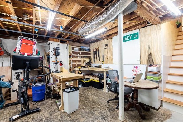 1033 Homewood Ct, Decatur GA  30033-4204 exterior