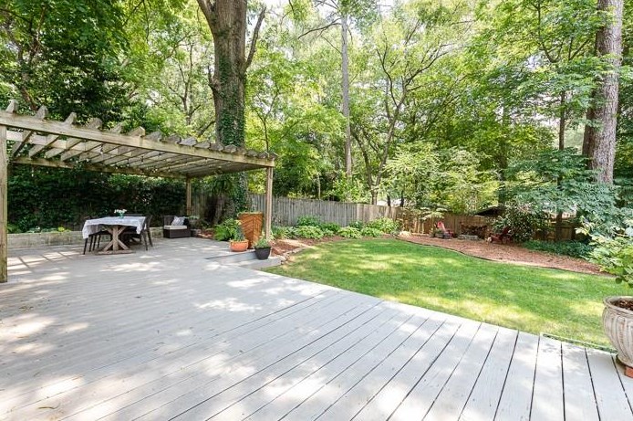 1033 Homewood Ct, Decatur GA  30033-4204 exterior