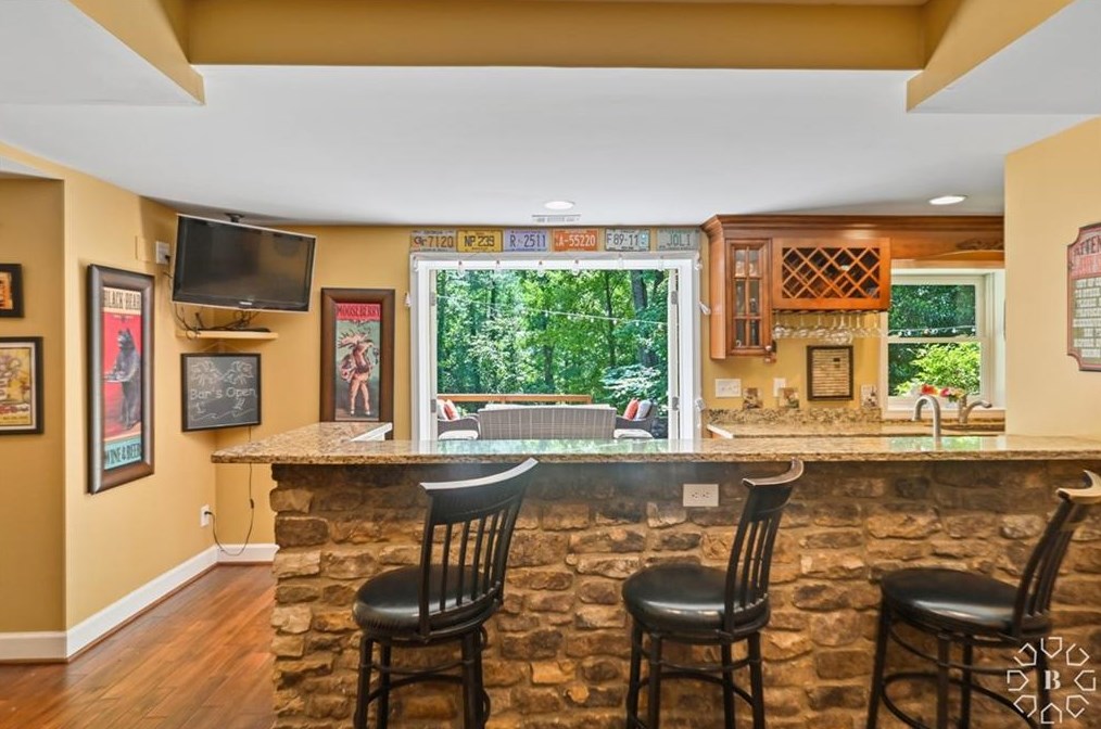2796 Whitby Dr, Atlanta GA  30340-4914 exterior
