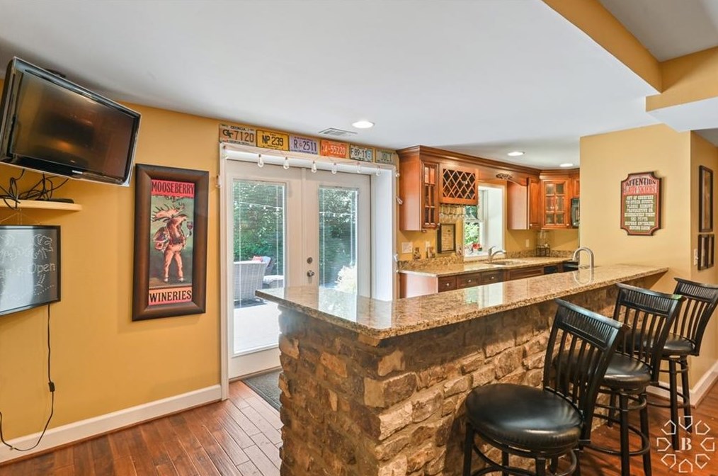 2796 Whitby Dr, Atlanta GA  30340-4914 exterior