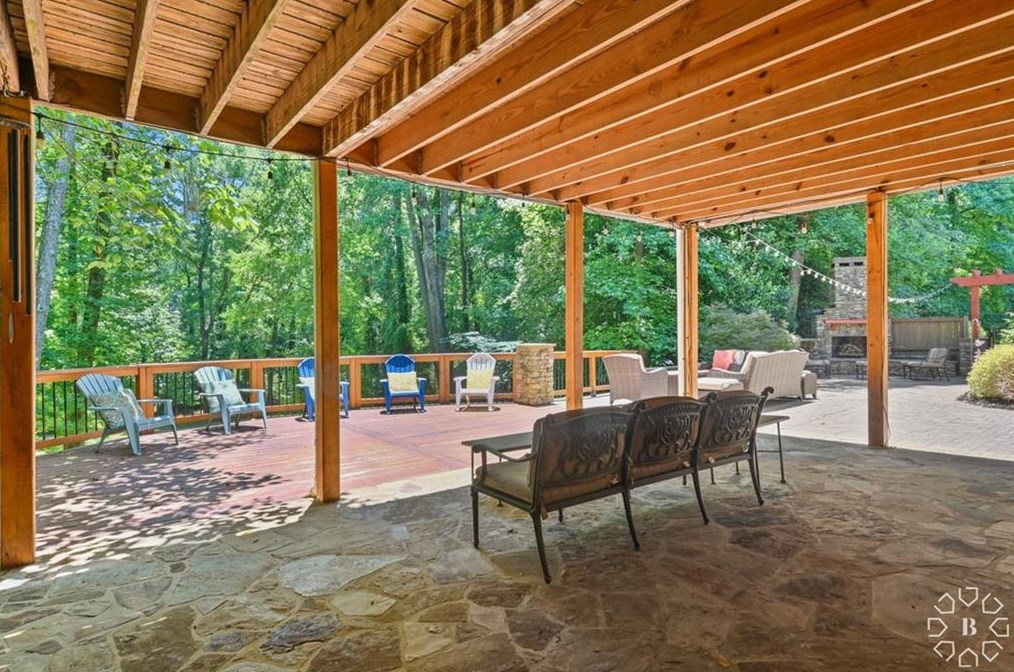 2796 Whitby Dr, Atlanta GA  30340-4914 exterior