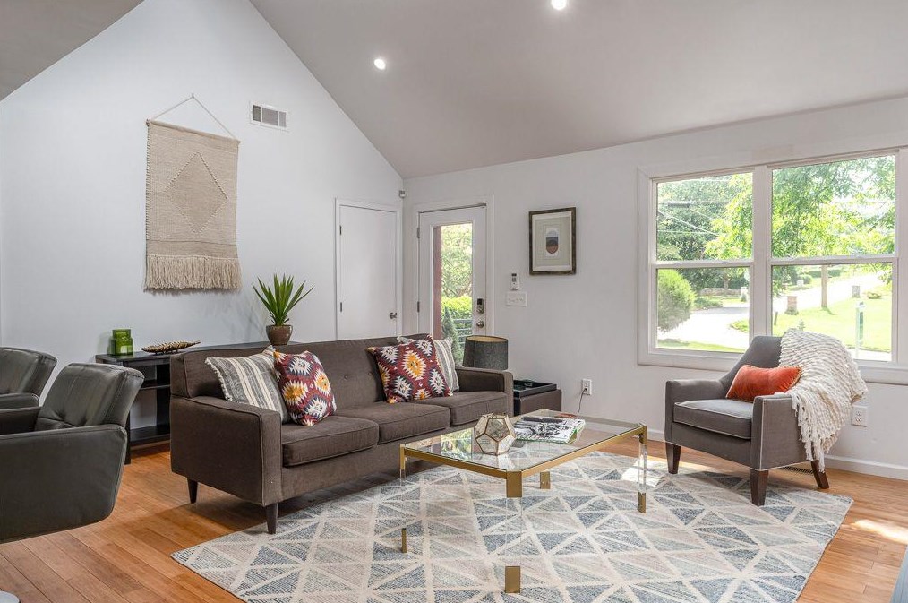 1944 Delphine Dr, Decatur GA  30032-3969 exterior