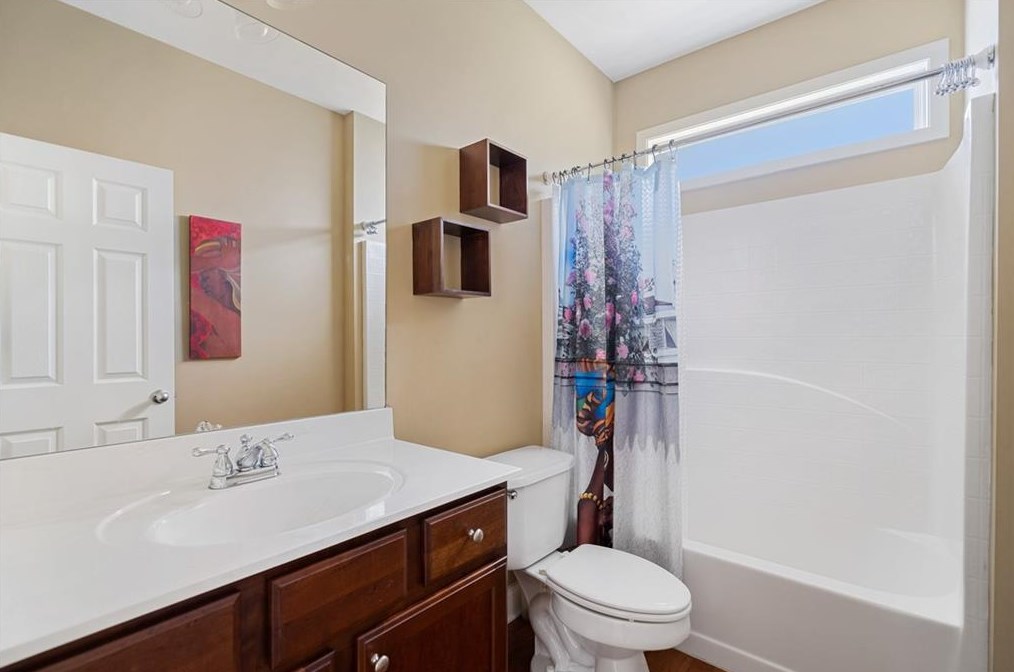 3240 Wolf Club Ln, Atlanta GA  30349-8710 exterior