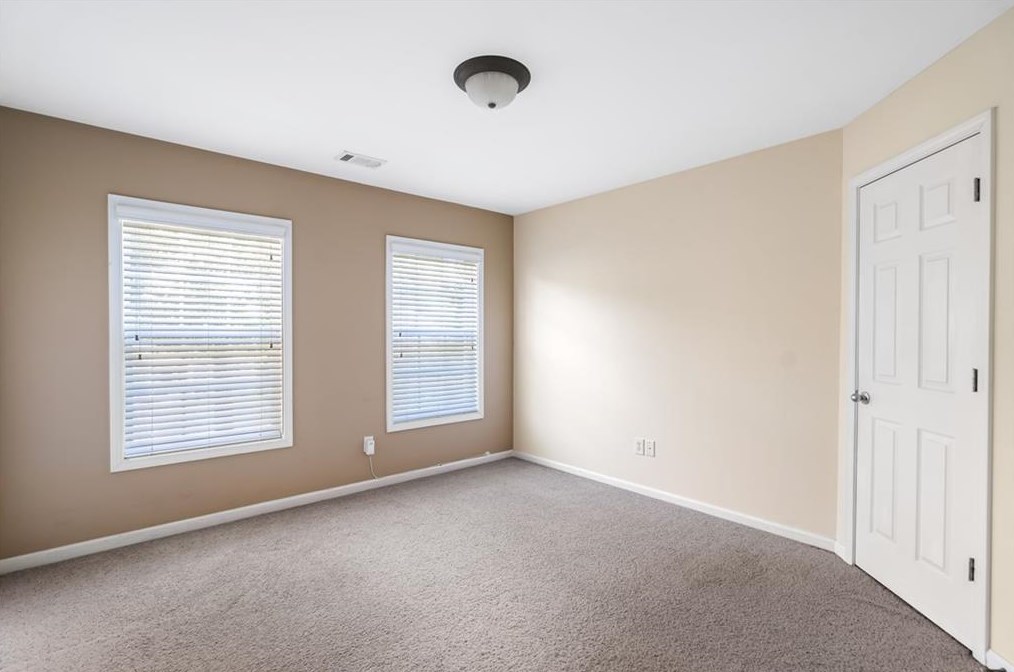 3240 Wolf Club Ln, Atlanta GA  30349-8710 exterior