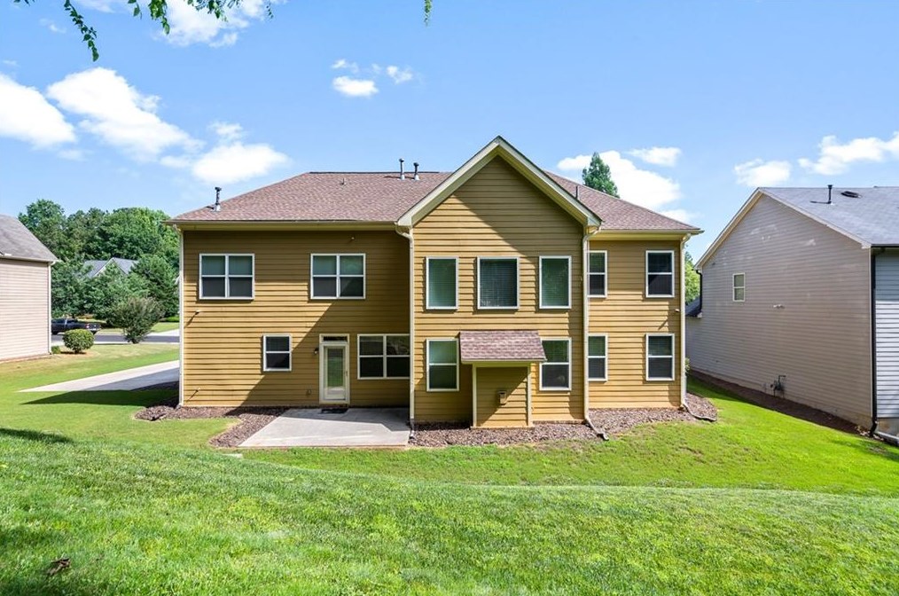 3240 Wolf Club Ln, Atlanta GA  30349-8710 exterior