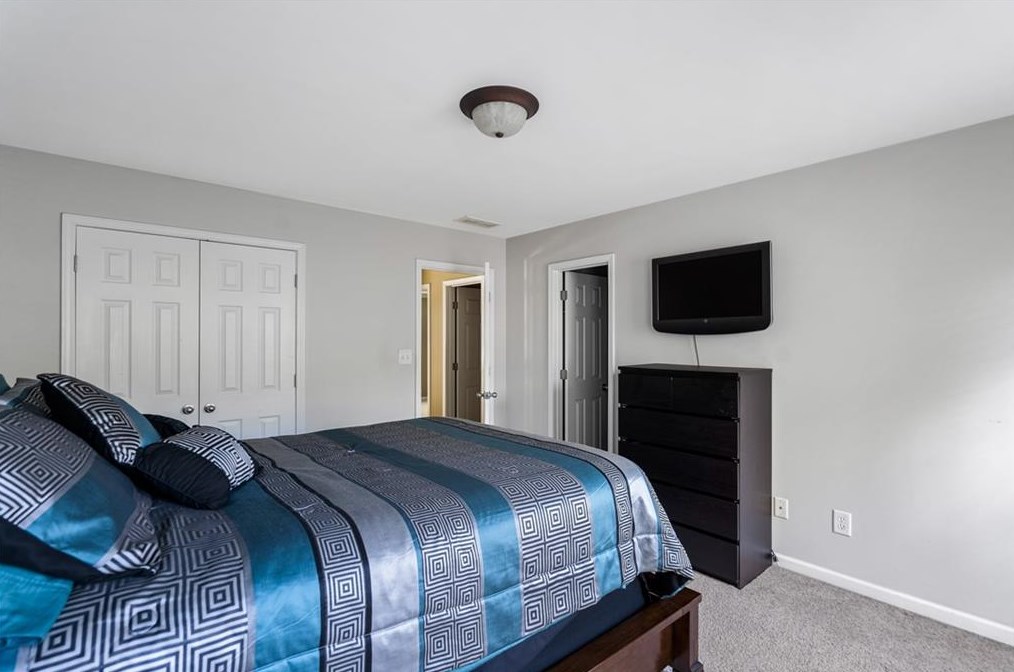 3240 Wolf Club Ln, Atlanta GA  30349-8710 exterior