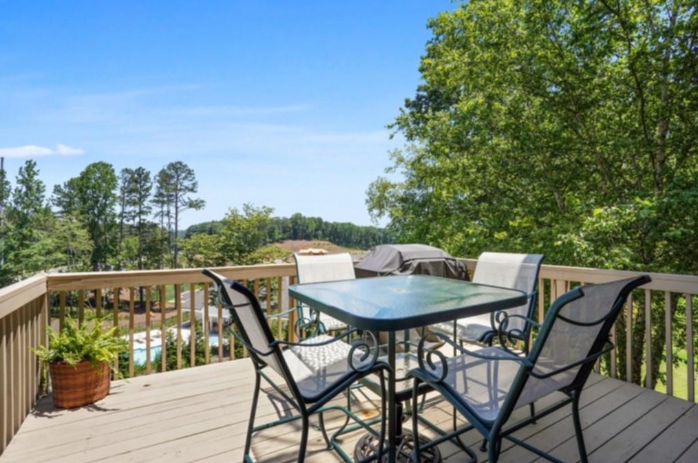 1908 Newpark Ct, Acworth GA  30101-8096 exterior