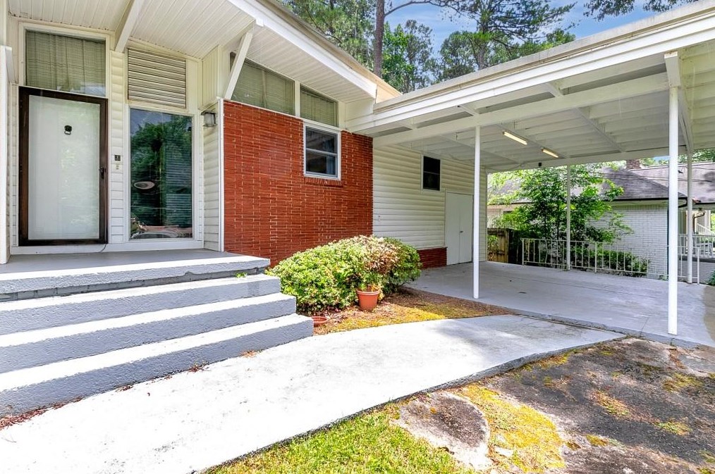 2647 Woodacres Rd, Atlanta GA  30345-1644 exterior