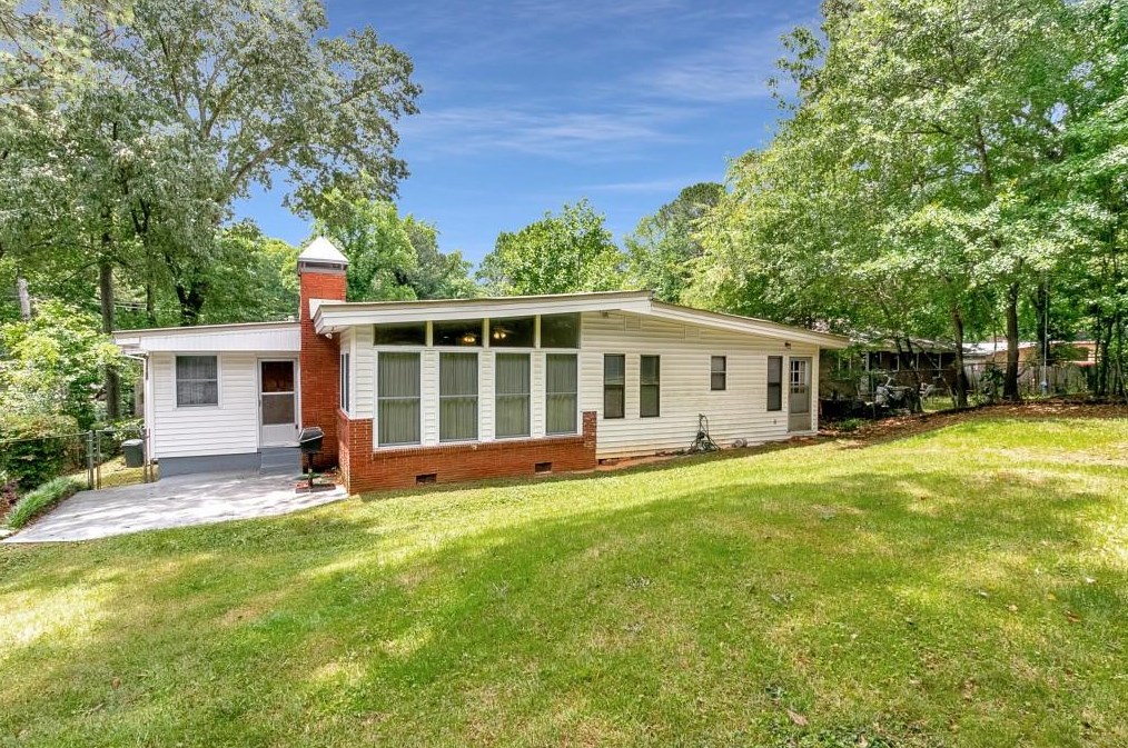 2647 Woodacres Rd, Atlanta GA  30345-1644 exterior