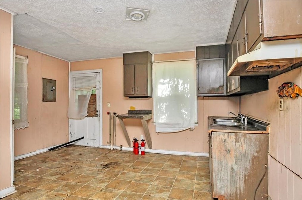 169 Wadley St, Atlanta GA  30314-1520 exterior