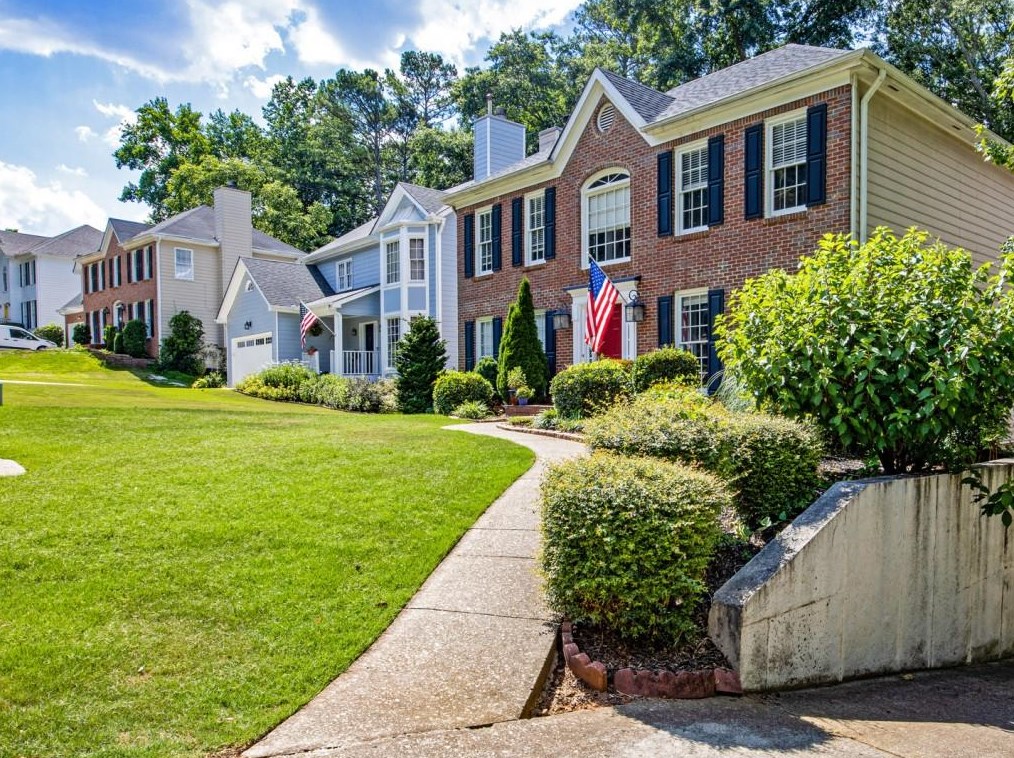 1417 Emerald Pine Ct, Lawrenceville GA  30043-5335 exterior