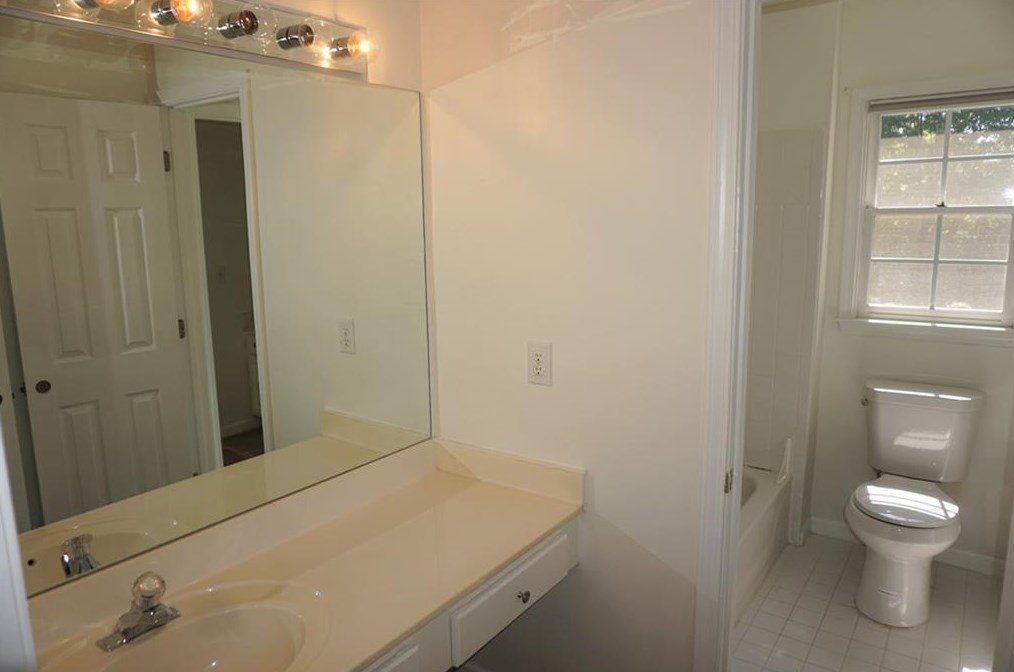 305 Whitley Park Dr, Atlanta GA  30350-1158 exterior