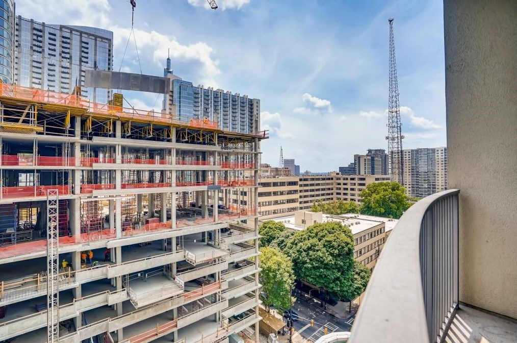923 Peachtree St, Atlanta GA  30309-4458 exterior