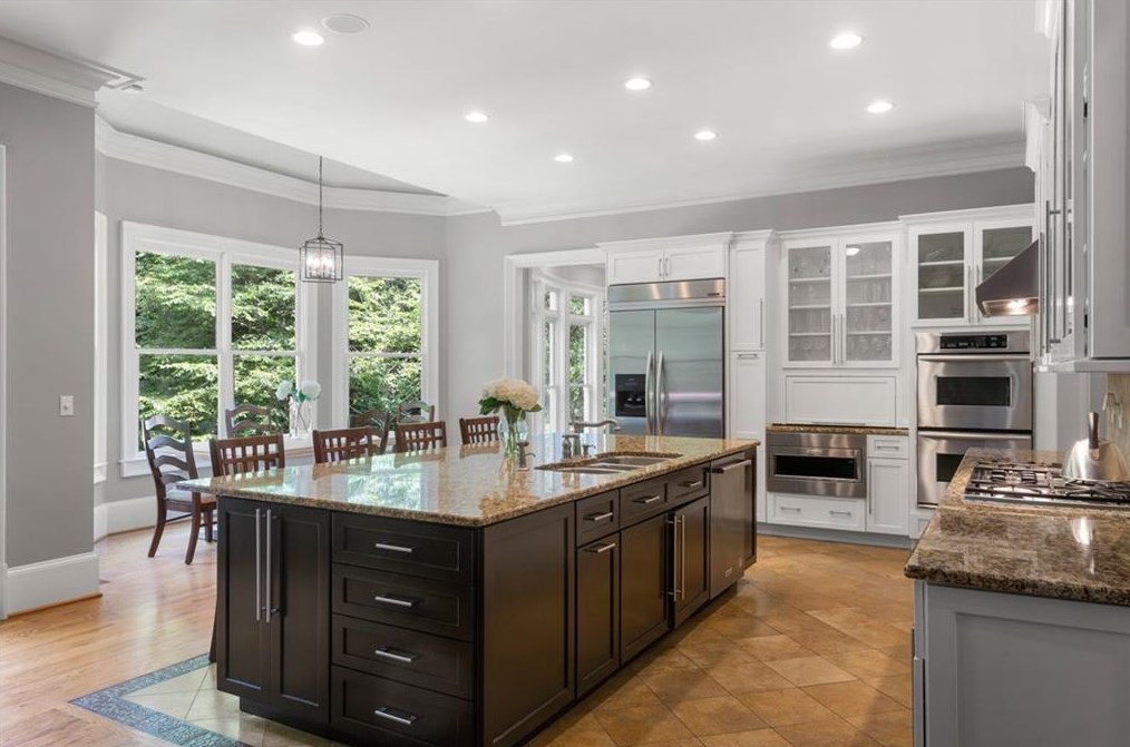 2844 Laurelgate Dr, Decatur GA  30033-1463 exterior